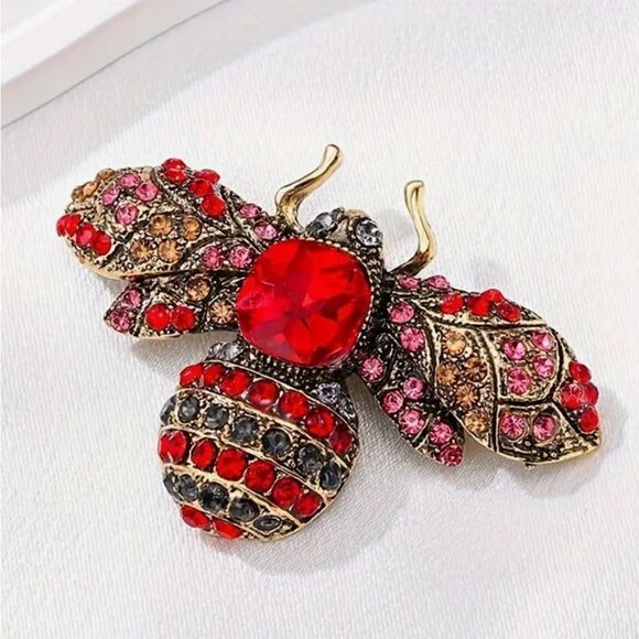 ♥️ Betsey Johnson stunning bumblebee brooch ♥️ - Picture 7 of 8